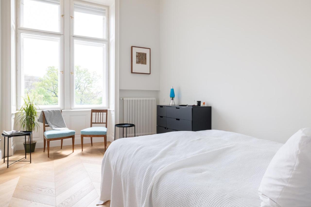 Stunning Apartment In City Center Viena Exterior foto