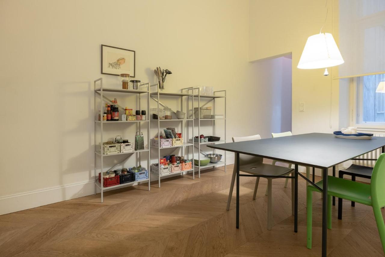 Stunning Apartment In City Center Viena Exterior foto